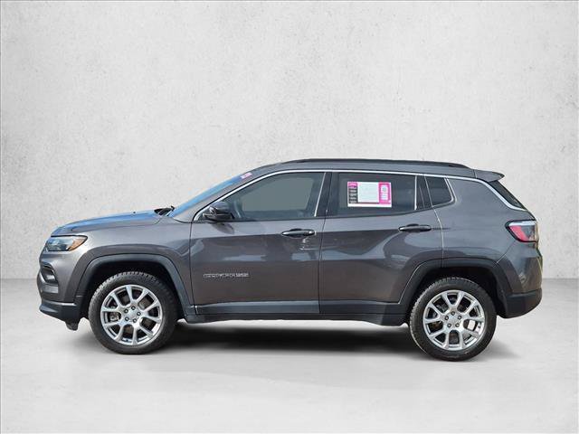 Used 2023 Jeep Compass Latitude AWD/4WD image 9