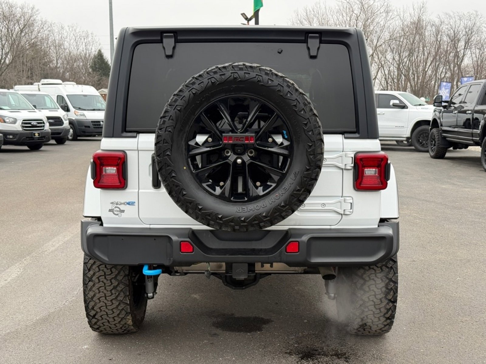 Used 2022 Jeep Wrangler Unlimited Sahara w/ Cold Weather Group image 7