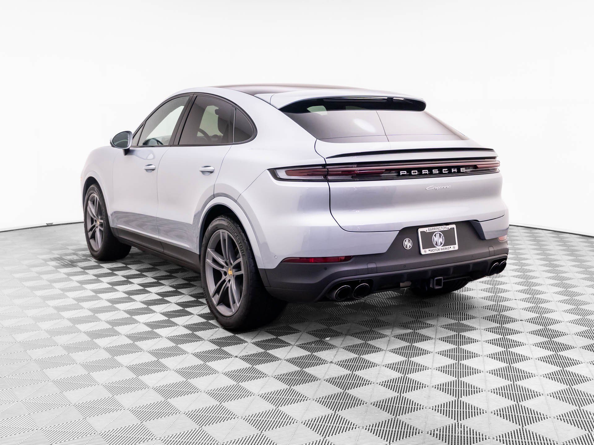 Certified 2024 Porsche Cayenne Coupe AWD/4WD image 3
