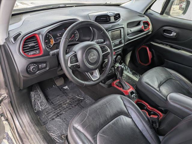 Used 2017 Jeep Renegade Trailhawk w/ Premium Trailhawk Package AWD/4WD image 10