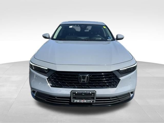 Used 2024 Honda Accord Touring image 11