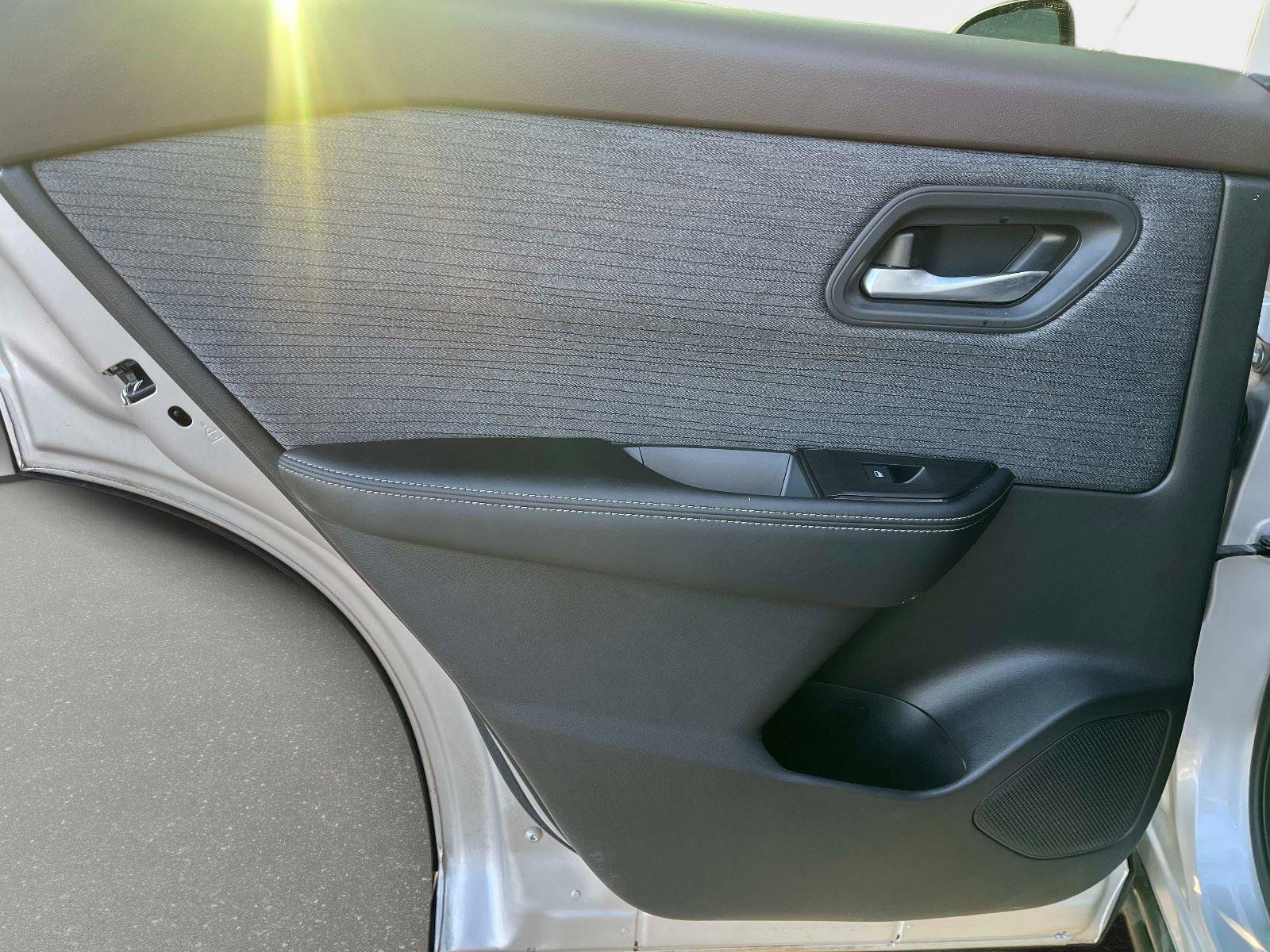 Certified 2023 Nissan Rogue SV image 11