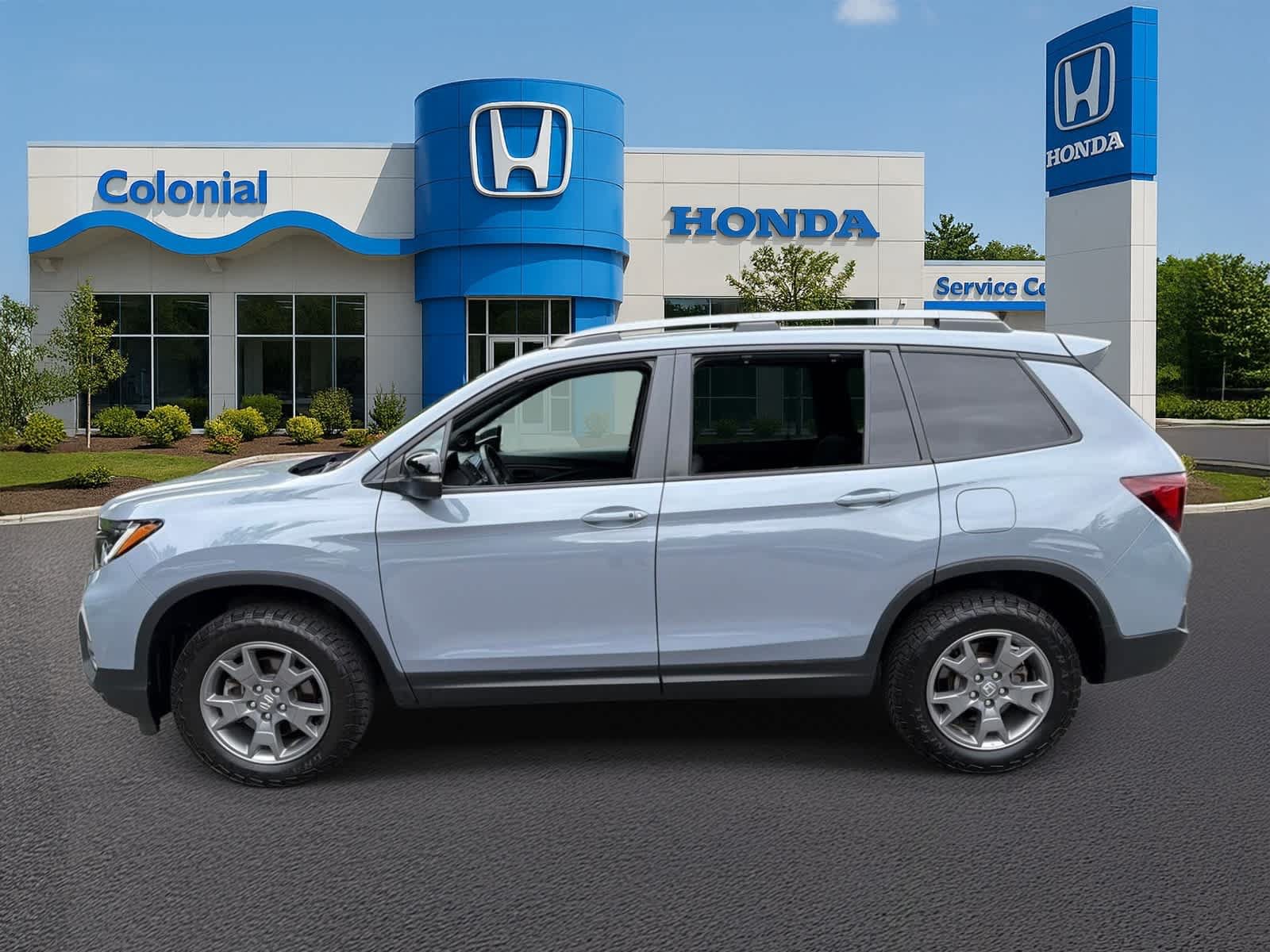 Used 2025 Honda Passport TrailSport image 3