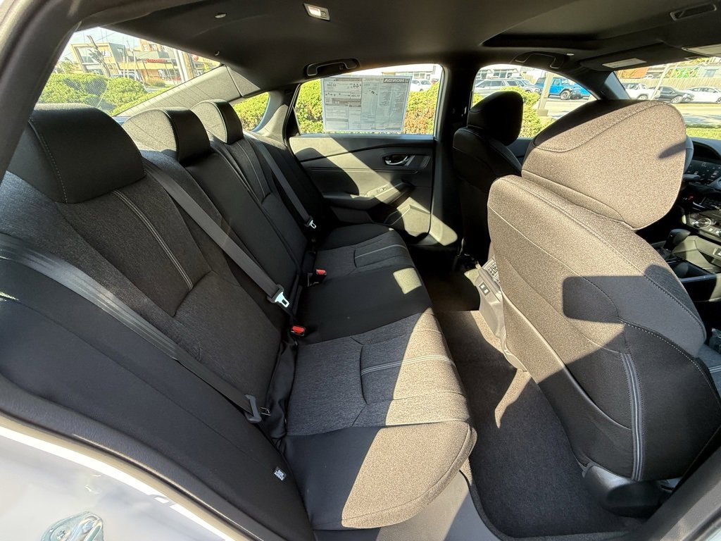 Used 2025 Honda Accord Sport image 36