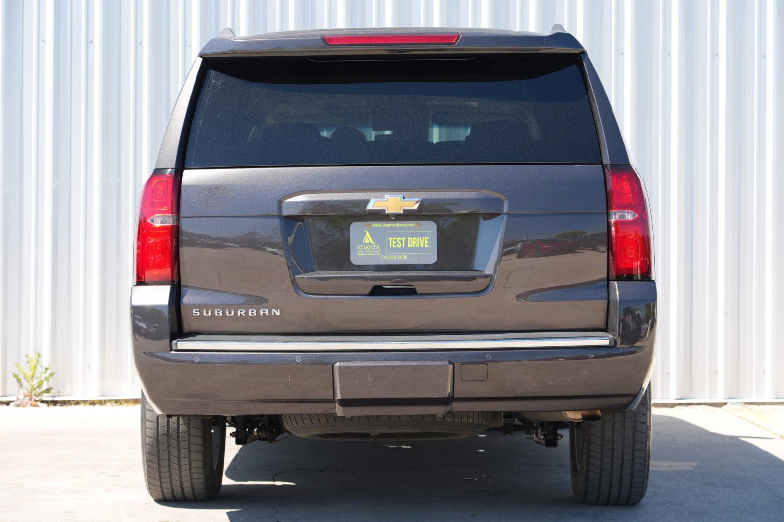 Used 2015 Chevrolet Suburban LTZ RWD image 10