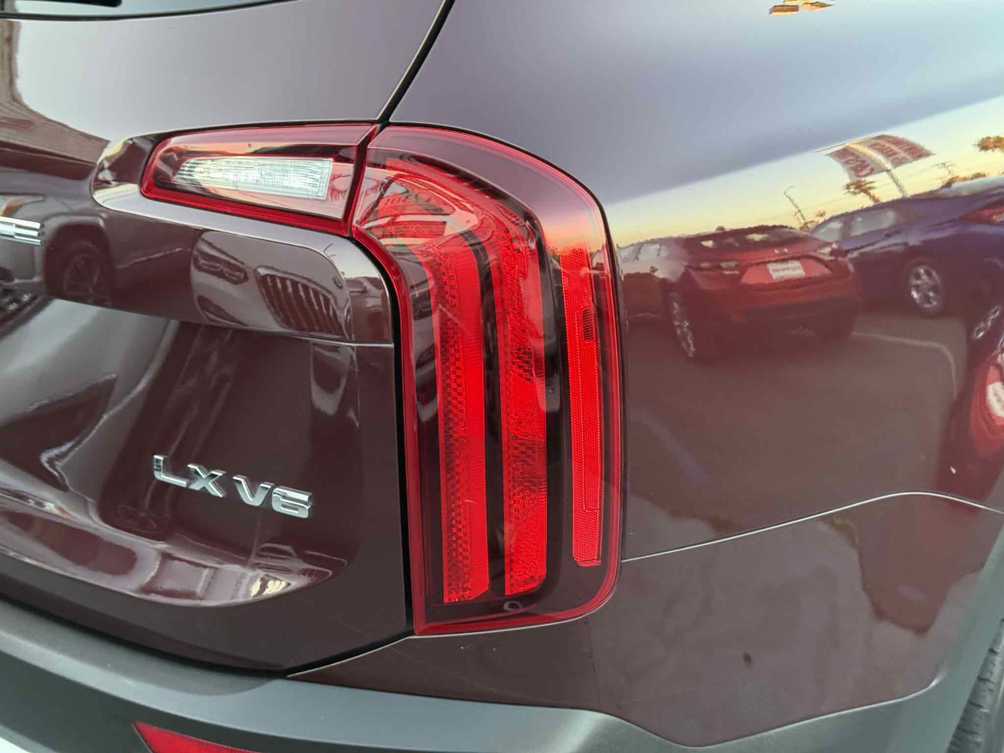 Used 2020 Kia Telluride LX image 35