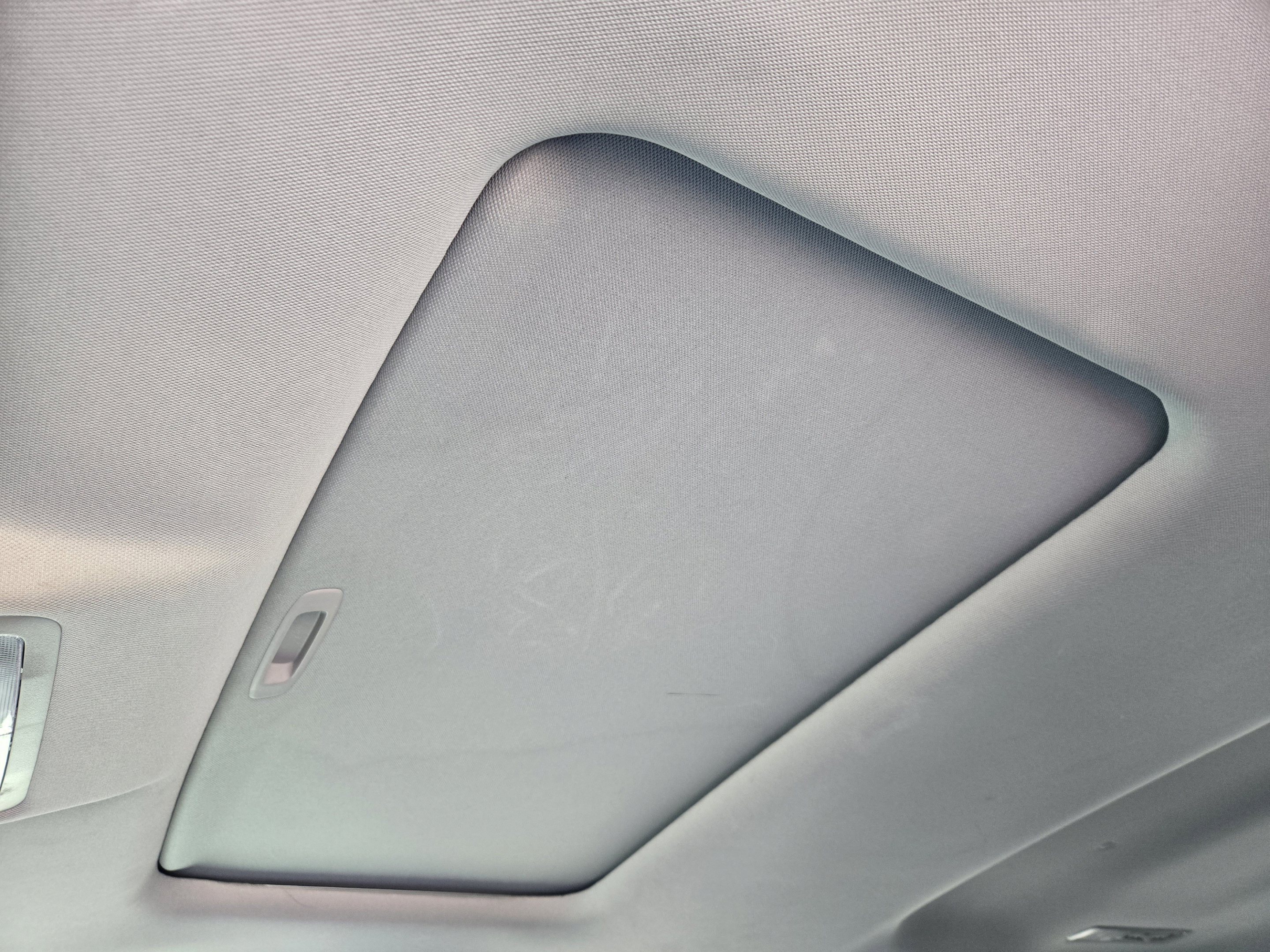 Used 2018 Toyota Highlander Limited FWD image 26