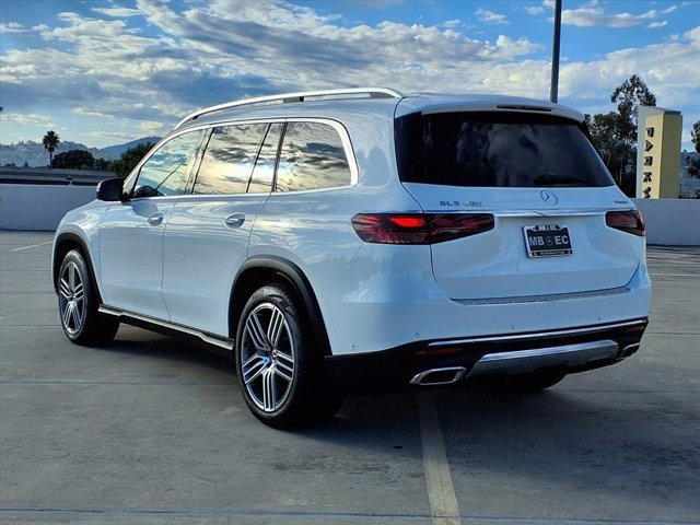 Used 2025 Mercedes-Benz GLS 450 4MATIC image 20
