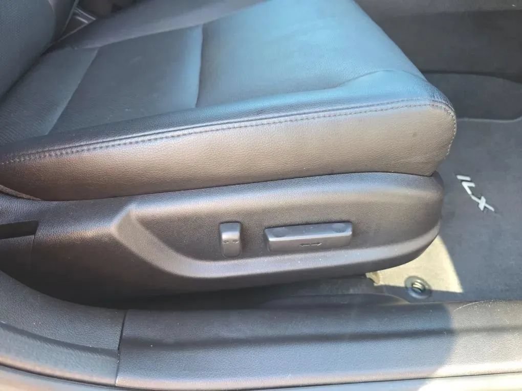 Used 2018 Acura ILX w/ Technology Plus Package FWD image 47