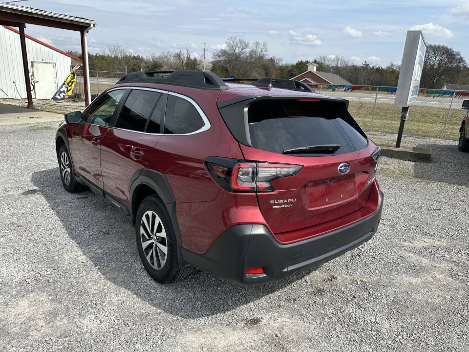 Used 2024 Subaru Outback Premium image 7