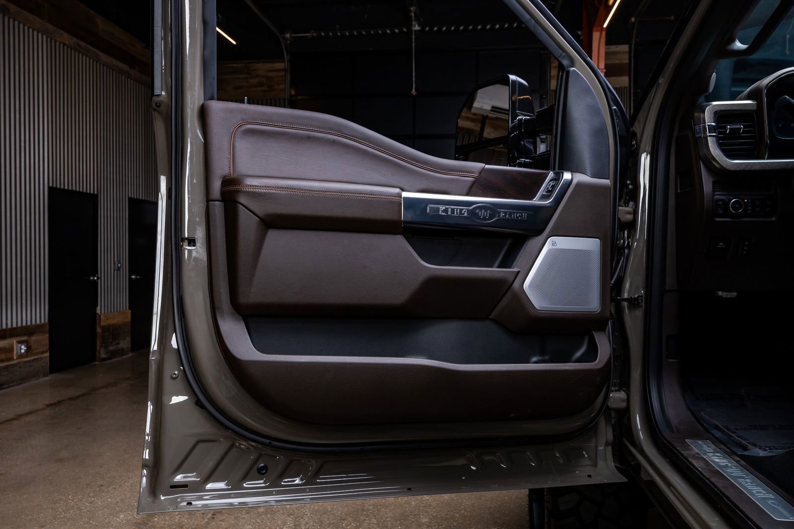 Used 2026 Ford F250 King Ranch w/ Chrome Package image 37