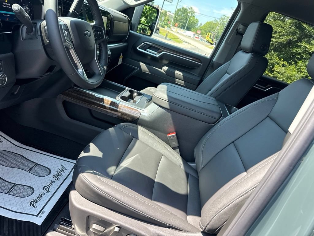New 2026 Chevrolet Silverado 2500 LT w/ Trail Boss Package AWD/4WD image 2