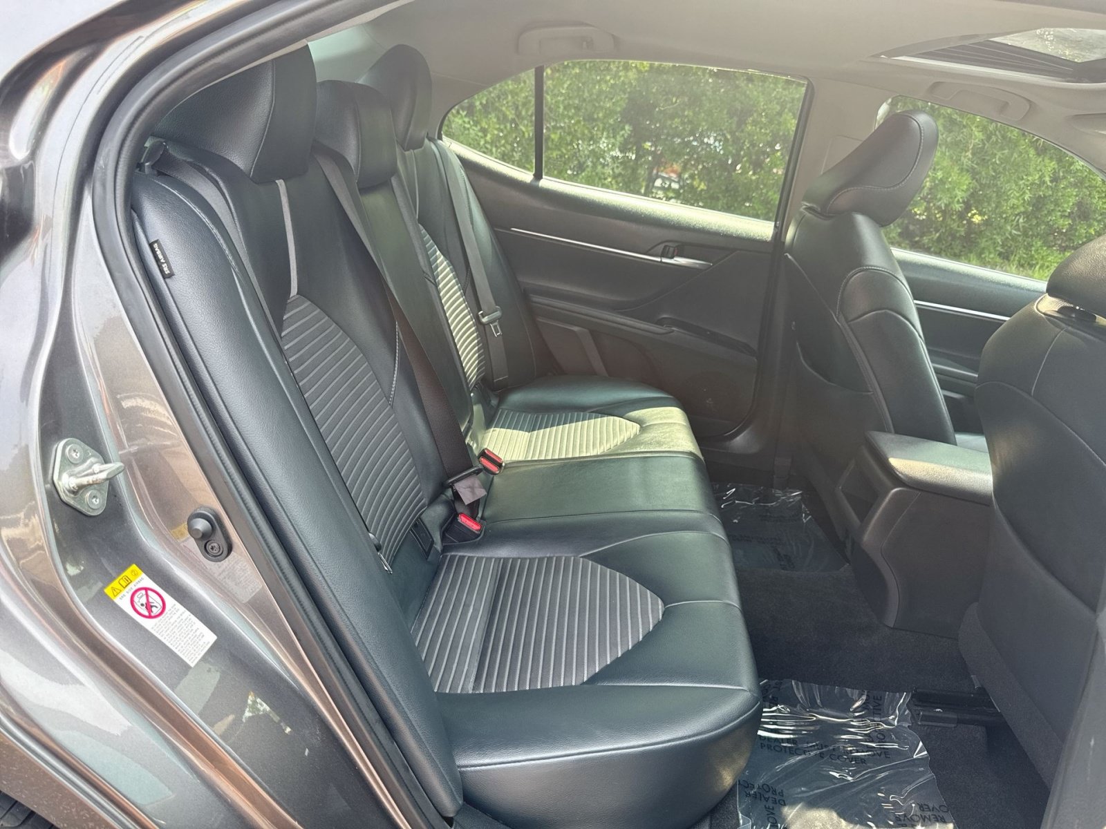 Used 2019 Toyota Camry SE FWD image 32