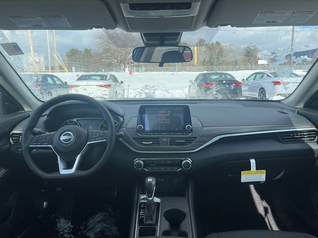 New 2025 Nissan Altima 2.5 SV FWD image 11