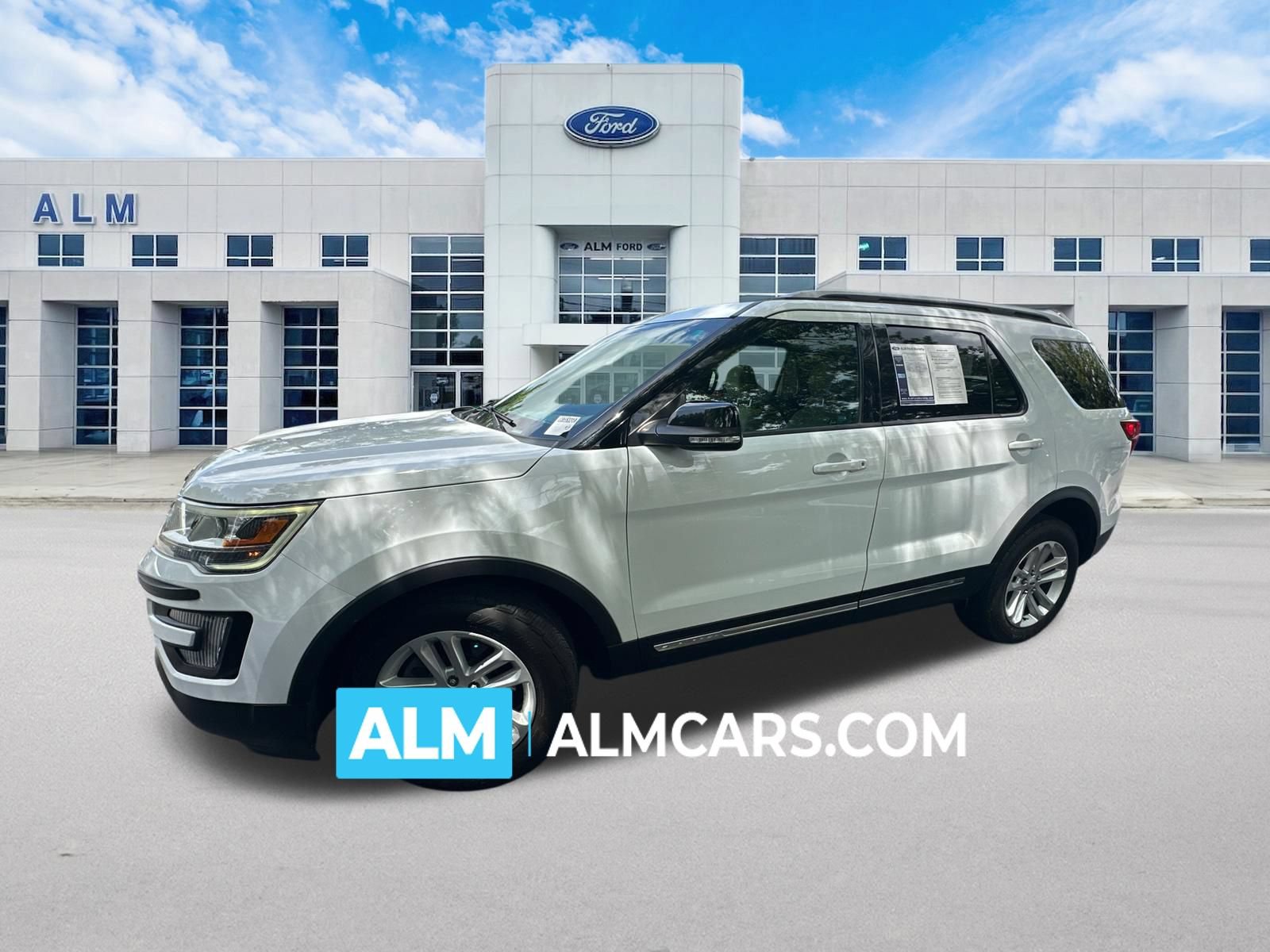 Used 2016 Ford Explorer XLT w/ Equipment Group 201A FWD image 1