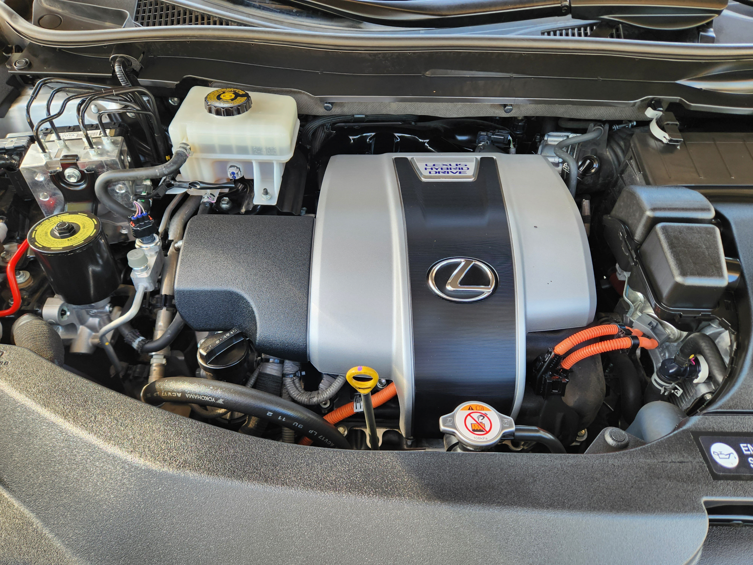 Used 2018 Lexus RX 450hL Premium w/ Premium Package AWD/4WD image 5