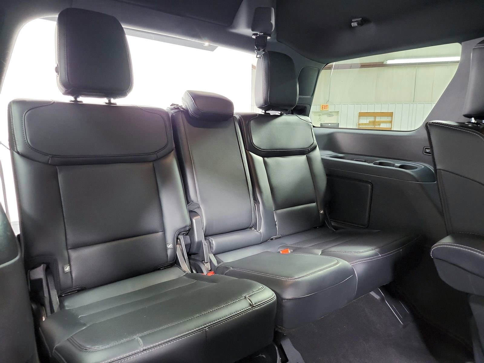 Used 2025 Ford Expedition Platinum w/ Stealth Appearance Package image 44