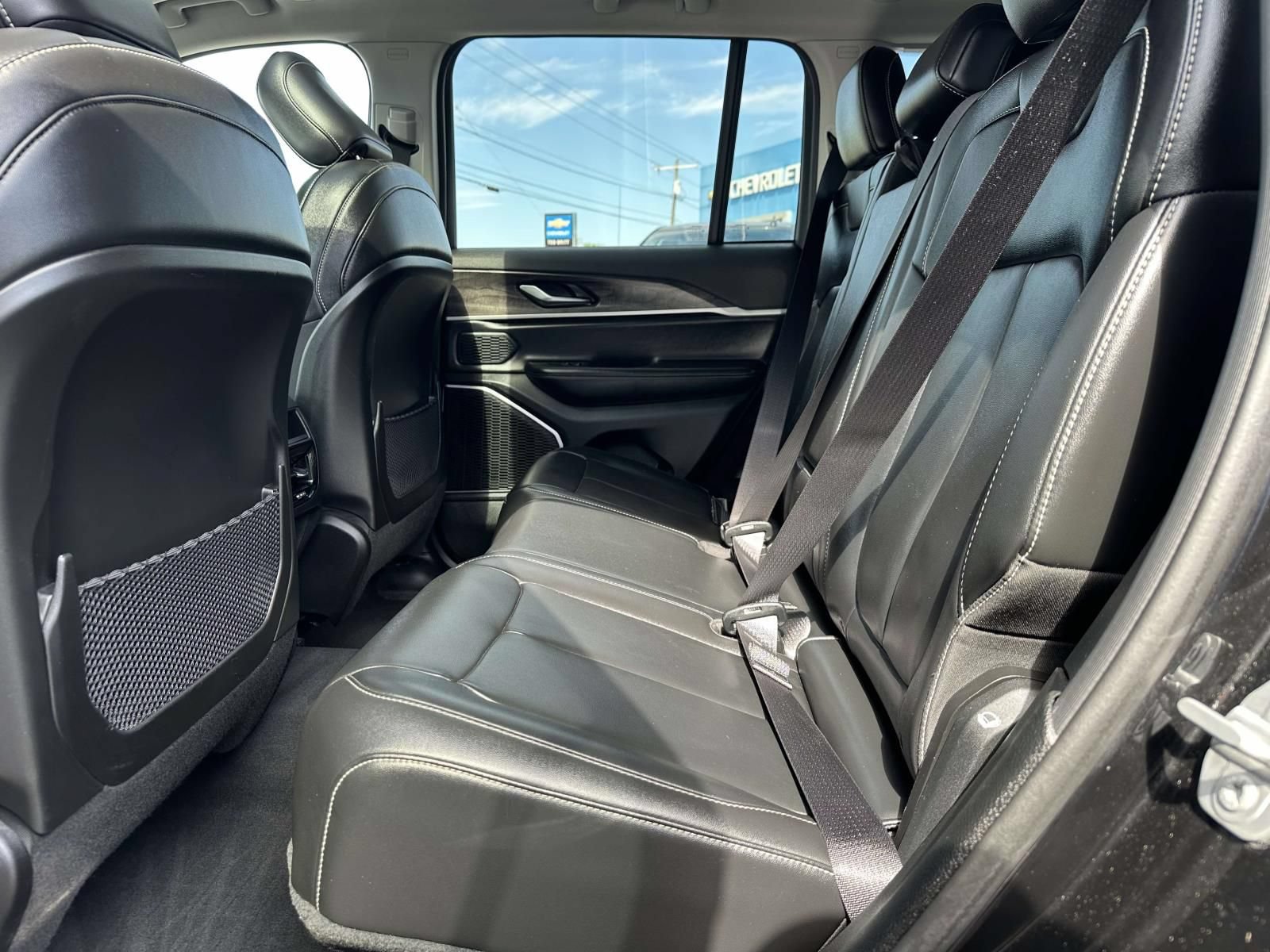 Used 2022 Jeep Grand Cherokee Limited RWD image 24
