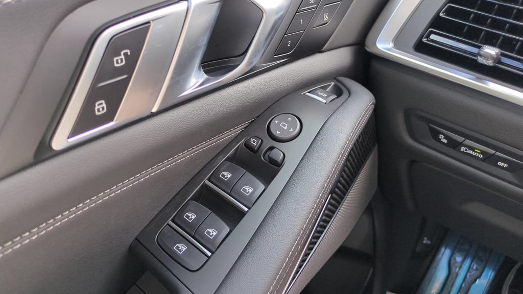 New 2026 BMW X5 M60i AWD/4WD image 22