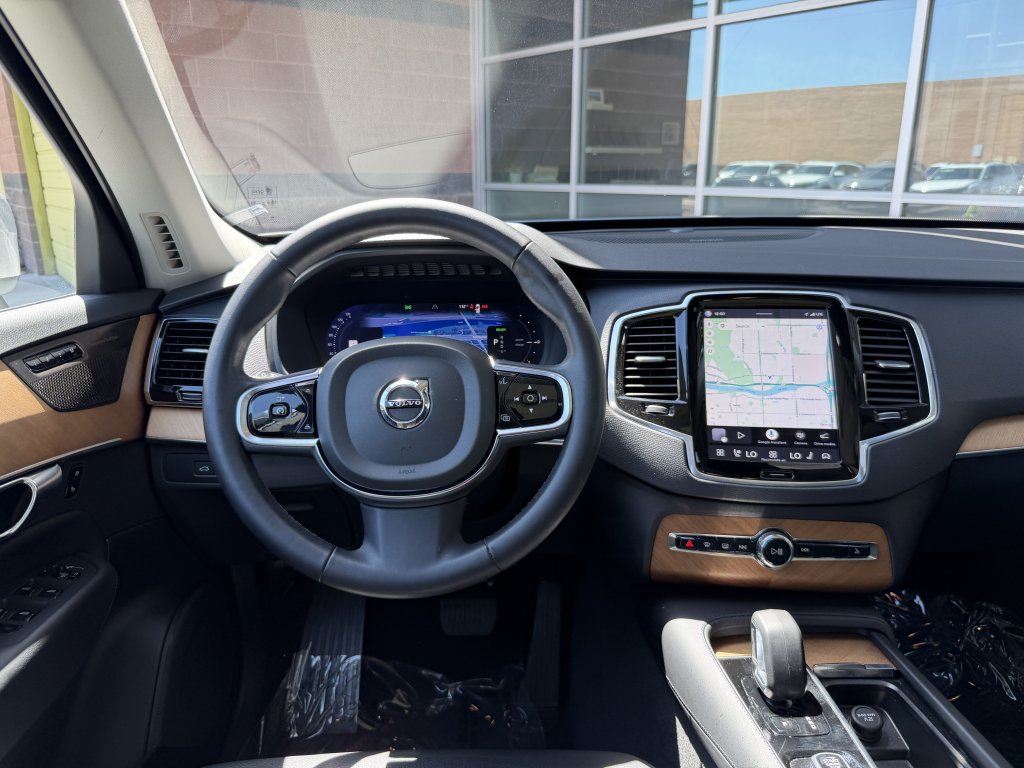 Used 2024 Volvo XC90 T8 Plus w/ Protection Package Premier AWD/4WD image 16
