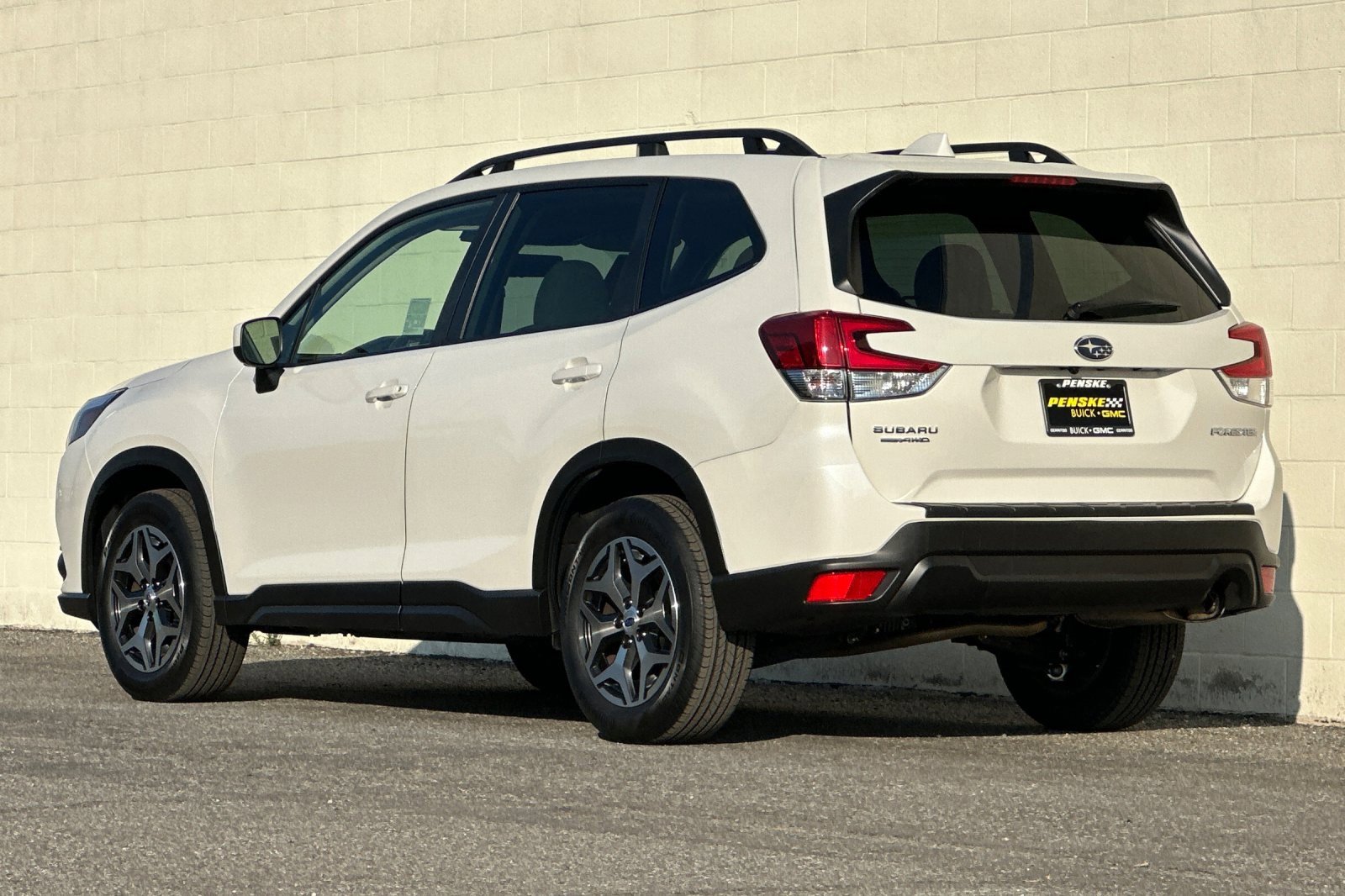 Used 2022 Subaru Forester Premium image 6