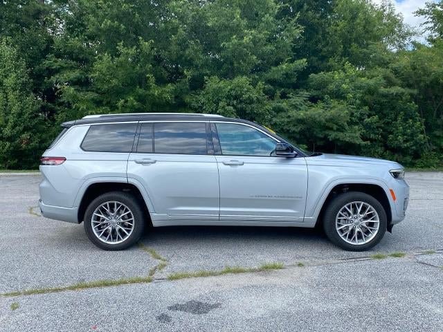 Used 2023 Jeep Grand Cherokee L Summit w/ Advanced Protech Group IV AWD/4WD image 2