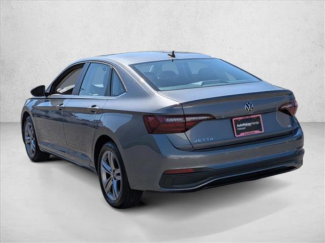 Used 2024 Volkswagen Jetta SE image 8