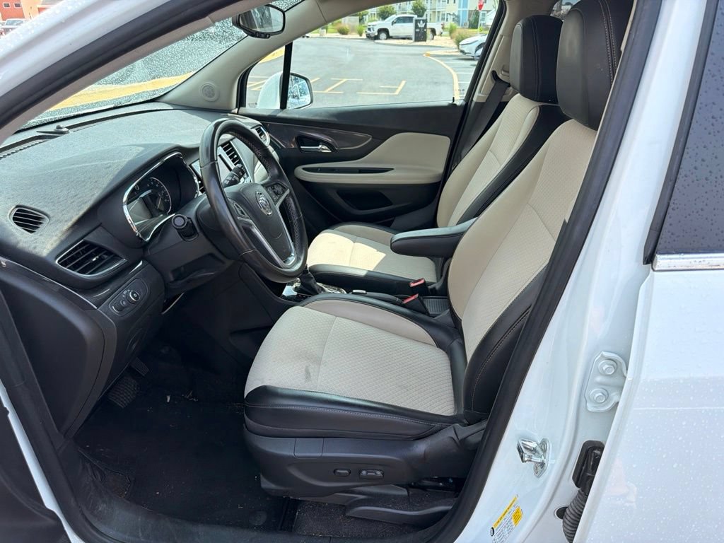 Used 2021 Buick Encore Preferred w/ Safety Package AWD/4WD image 17