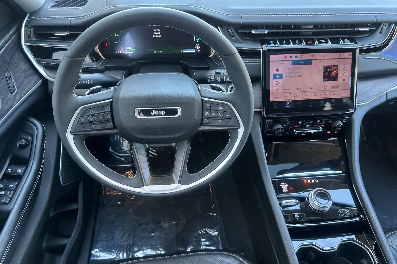 Certified 2022 Jeep Grand Cherokee Limited 4xe w/ Luxury Tech Group II AWD/4WD image 14