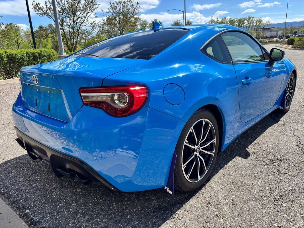 Used 2019 Toyota 86 RWD image 4