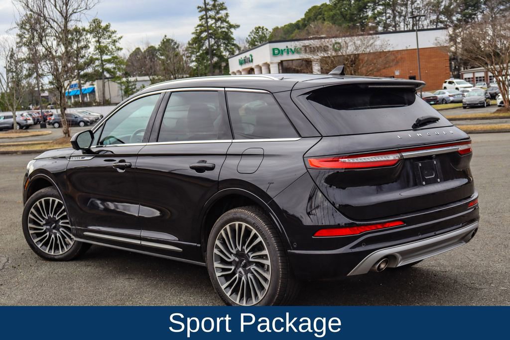 Used 2022 Lincoln Corsair AWD w/ Premium Package image 5