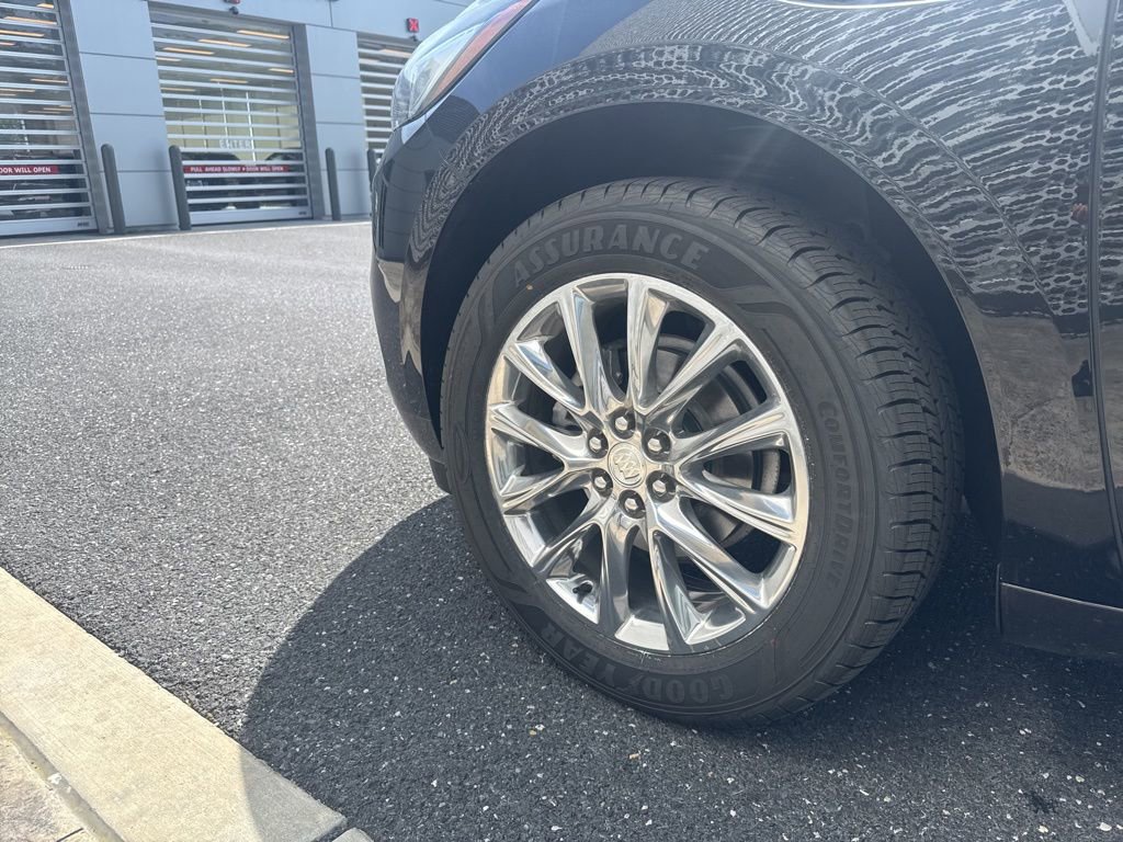 Used 2021 Buick Enclave Essence w/ Sound and Sites Package AWD/4WD image 38