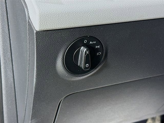 Used 2022 Volkswagen Taos S image 10