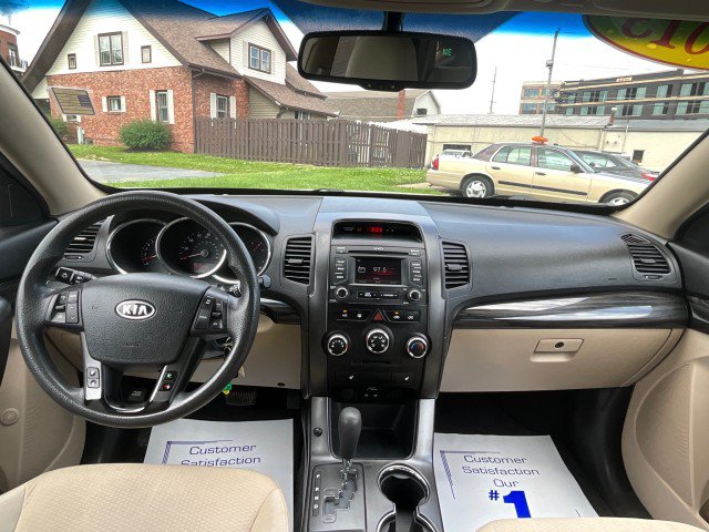 Used 2013 Kia Sorento LX w/ Convenience Pkg FWD image 12