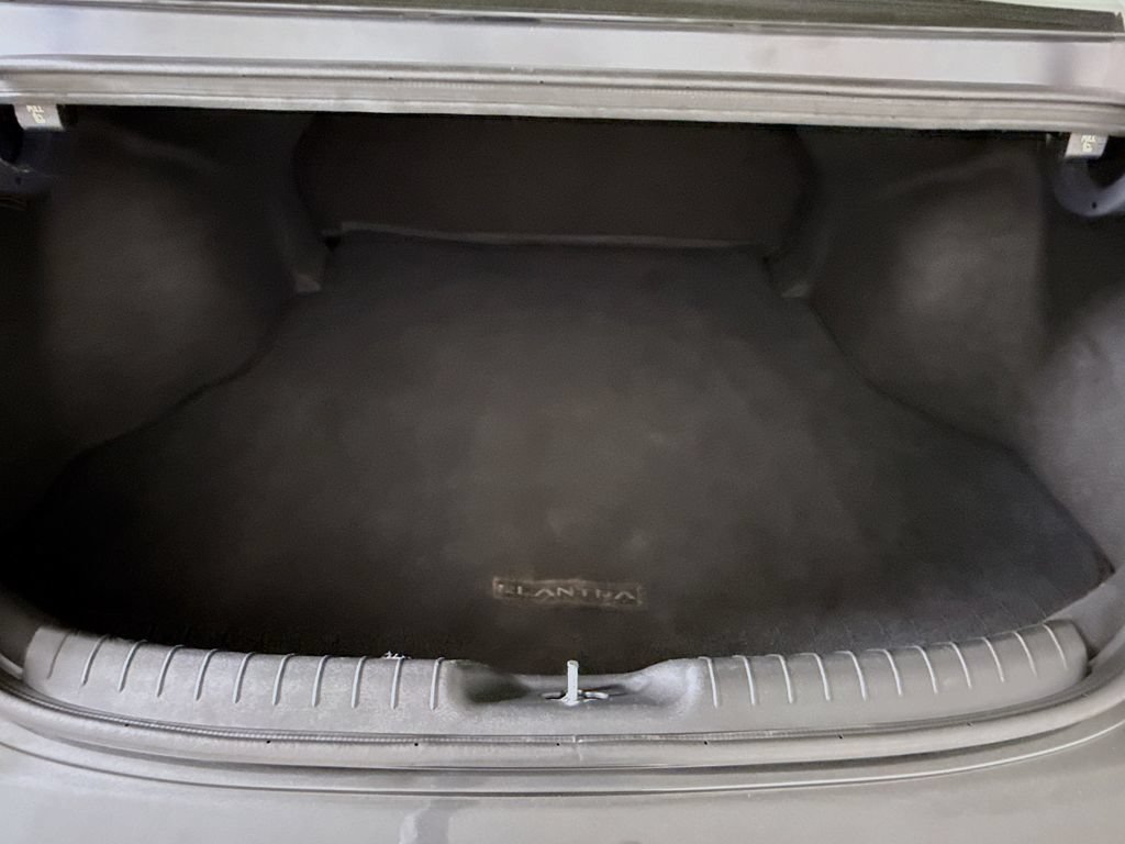 Certified 2022 Hyundai Elantra SEL w/ Cargo Package FWD image 26