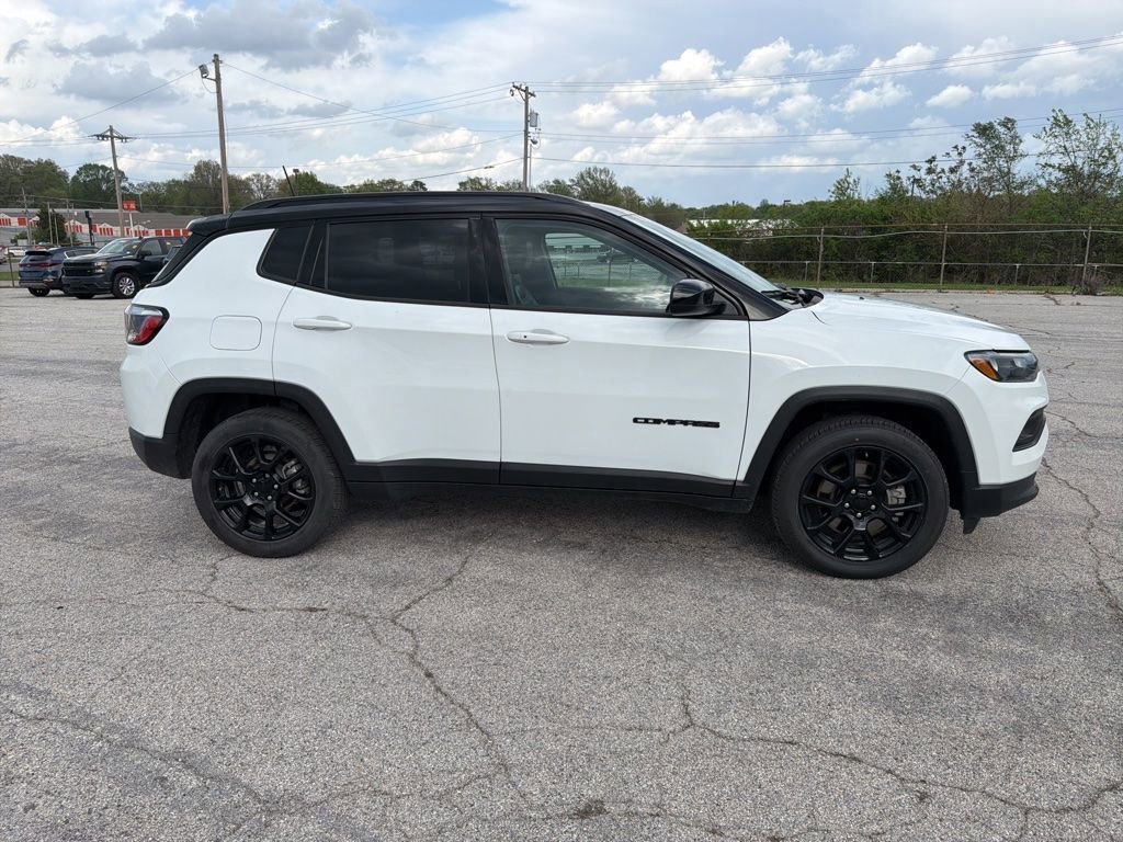 Used 2023 Jeep Compass Altitude image 4