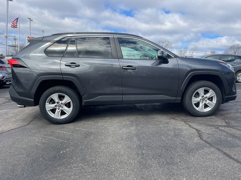 Used 2019 Toyota RAV4 XLE w/ Convenience Package image 8
