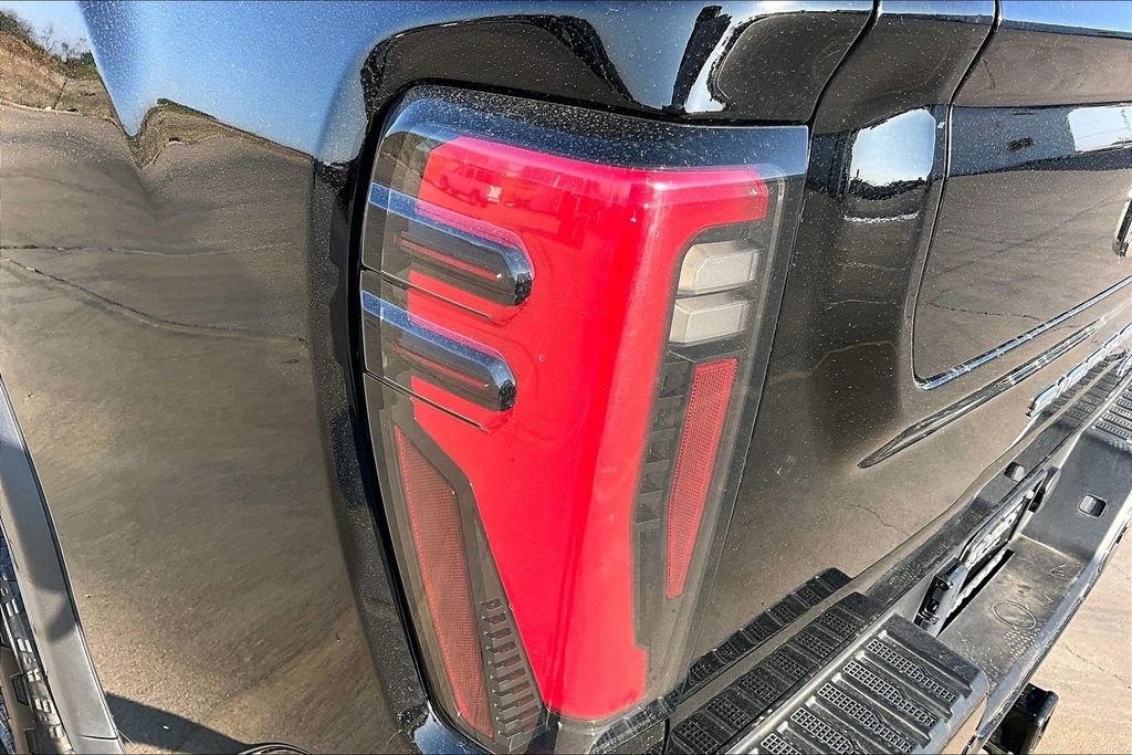 Used 2024 GMC Sierra 2500 AT4 w/ AT4 Premium Plus Package AWD/4WD image 40