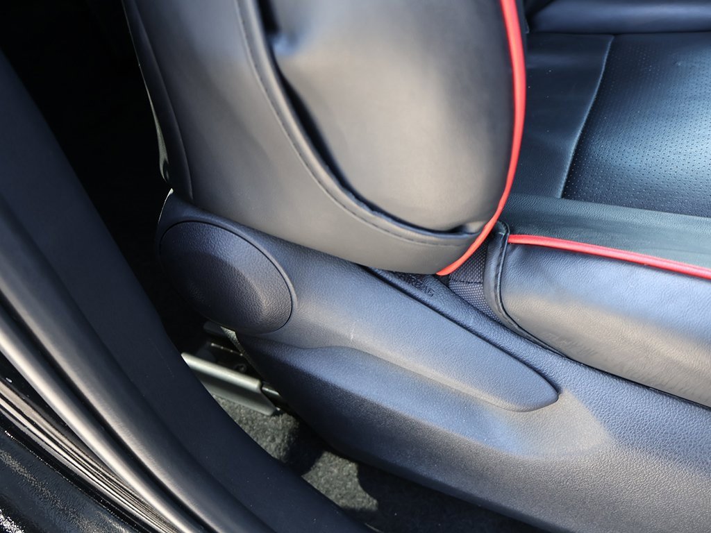 Used 2024 Toyota Highlander LE image 31