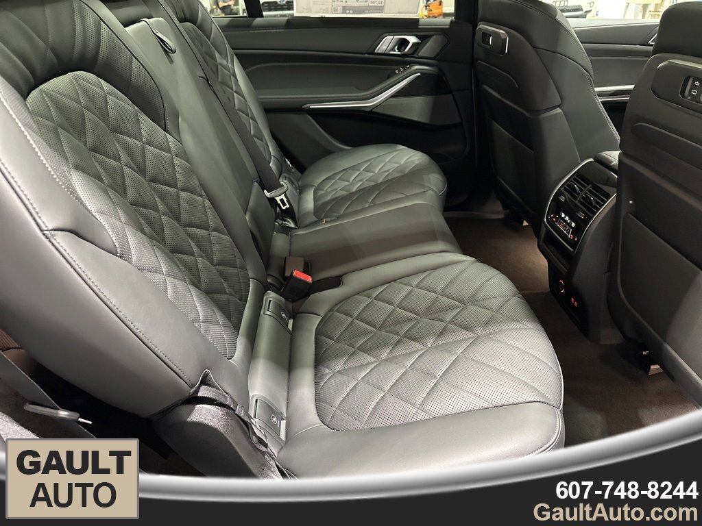New 2026 BMW X7 xDrive40i w/ Executive Package image 21