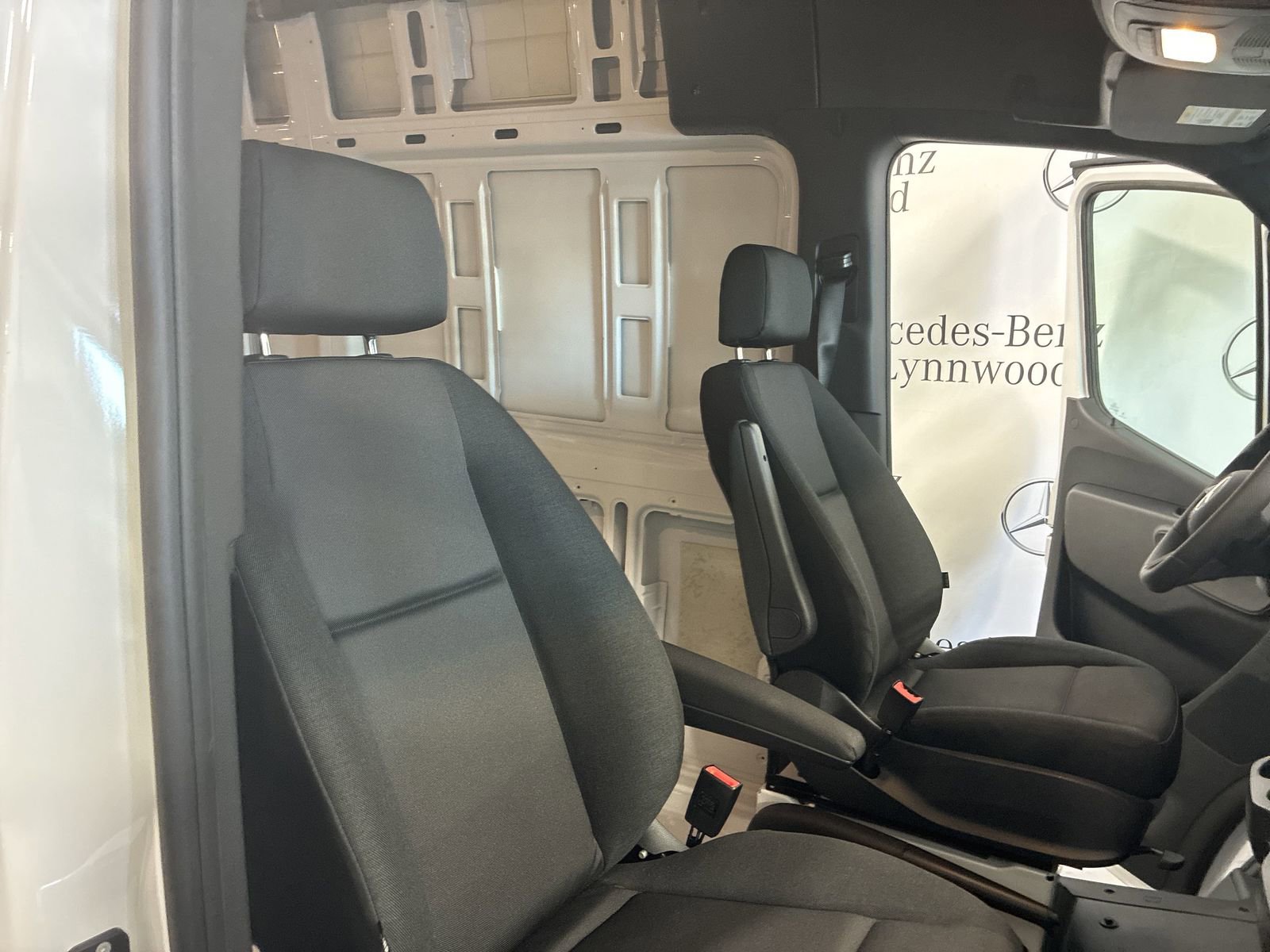 New 2025 Mercedes-Benz Sprinter 2500 image 18