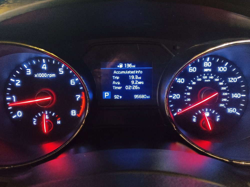 Used 2020 Kia Sedona LX FWD image 23
