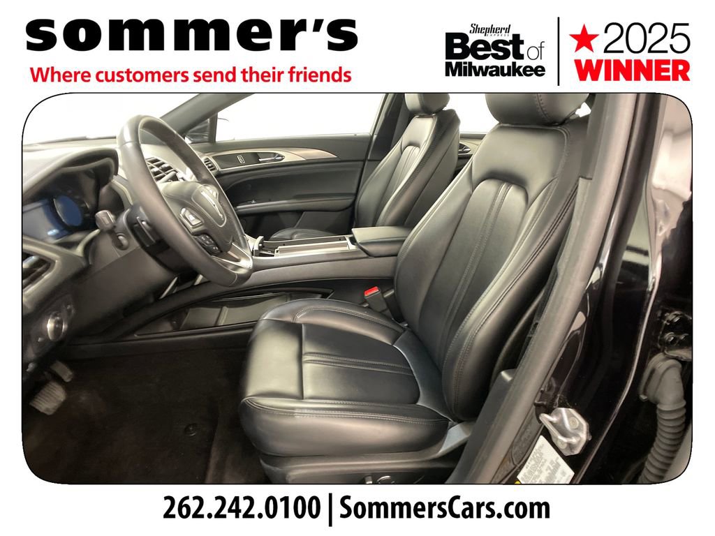 Used 2020 Lincoln MKZ image 9