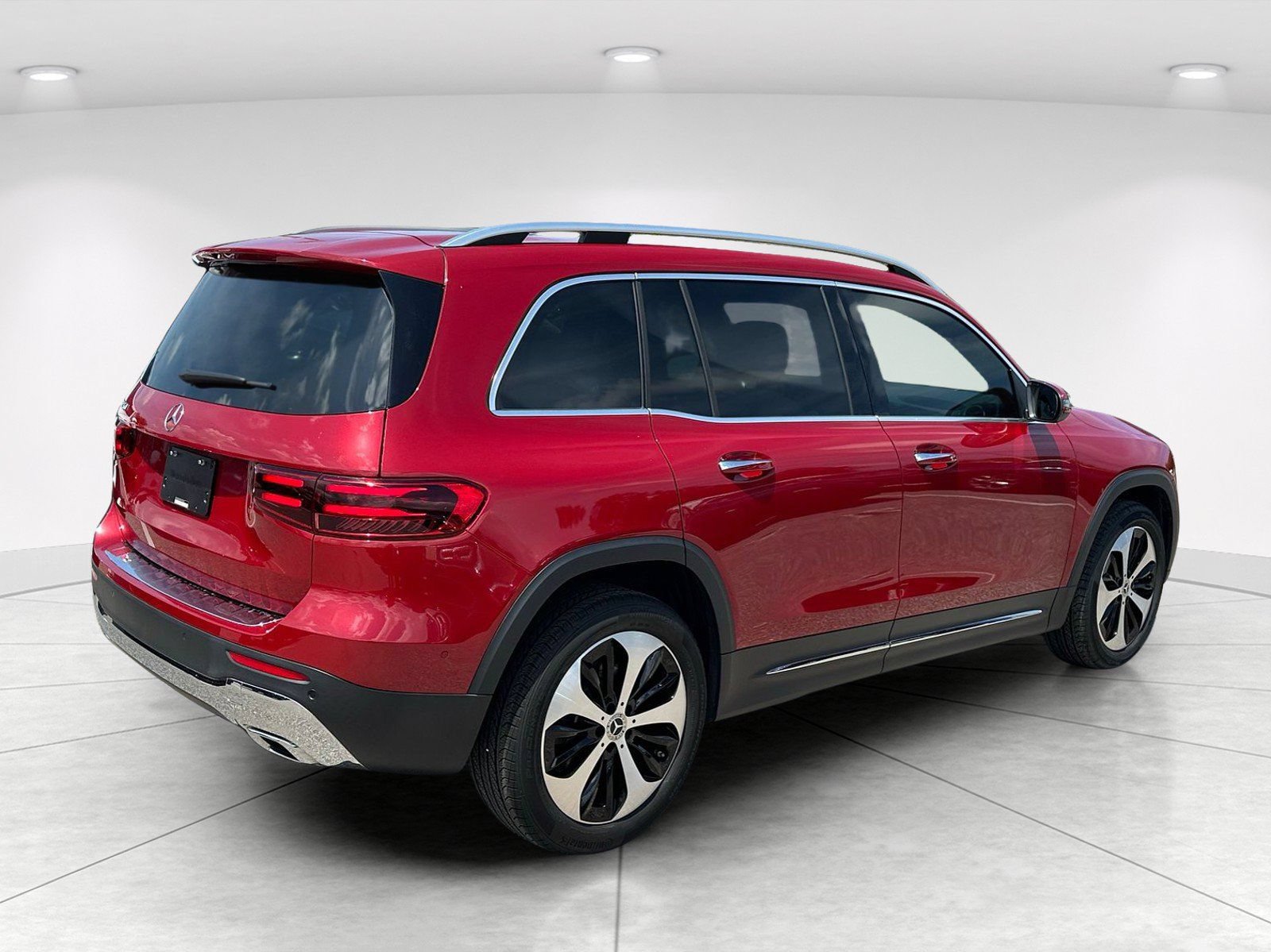 Used 2024 Mercedes-Benz GLB 250 image 7
