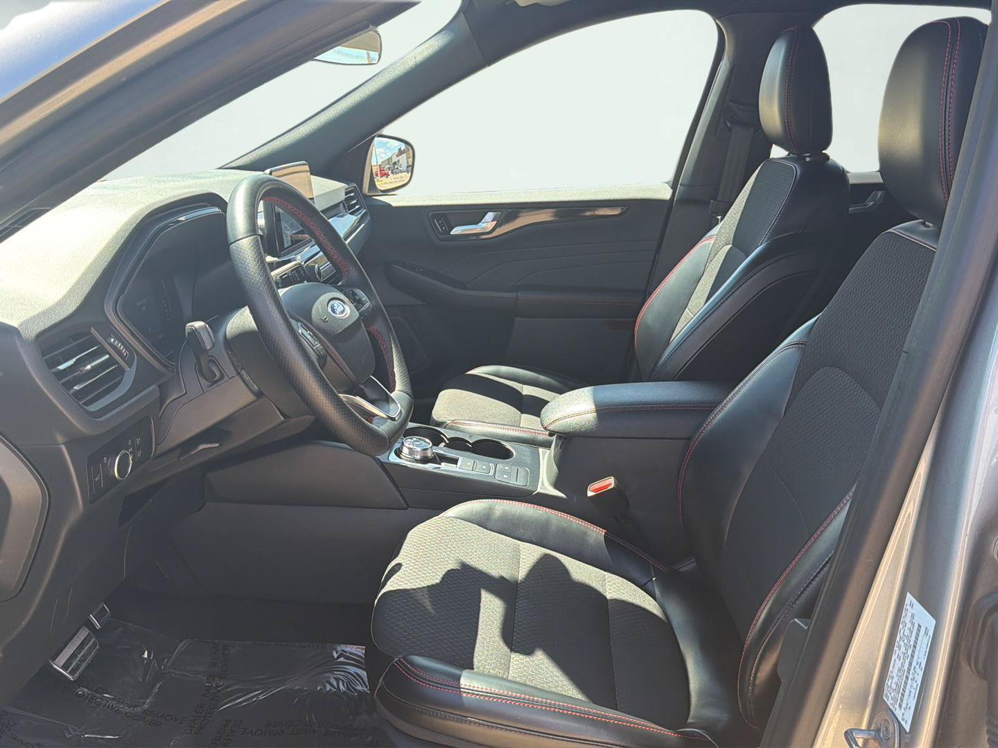 Used 2024 Ford Escape ST-Line AWD/4WD image 3
