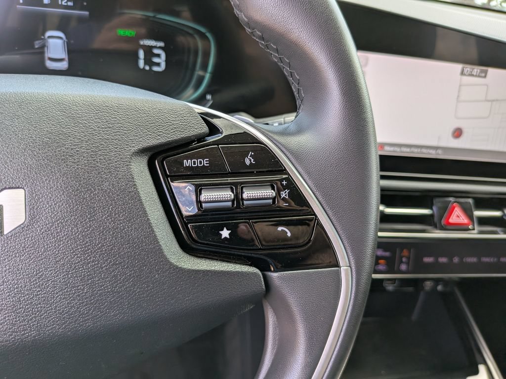 Certified 2023 Kia Niro EX FWD image 31