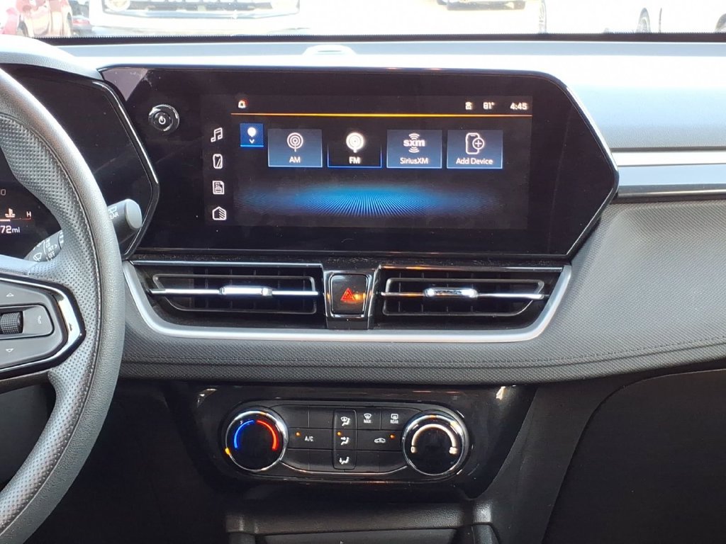 Used 2025 Chevrolet TrailBlazer LT FWD image 17