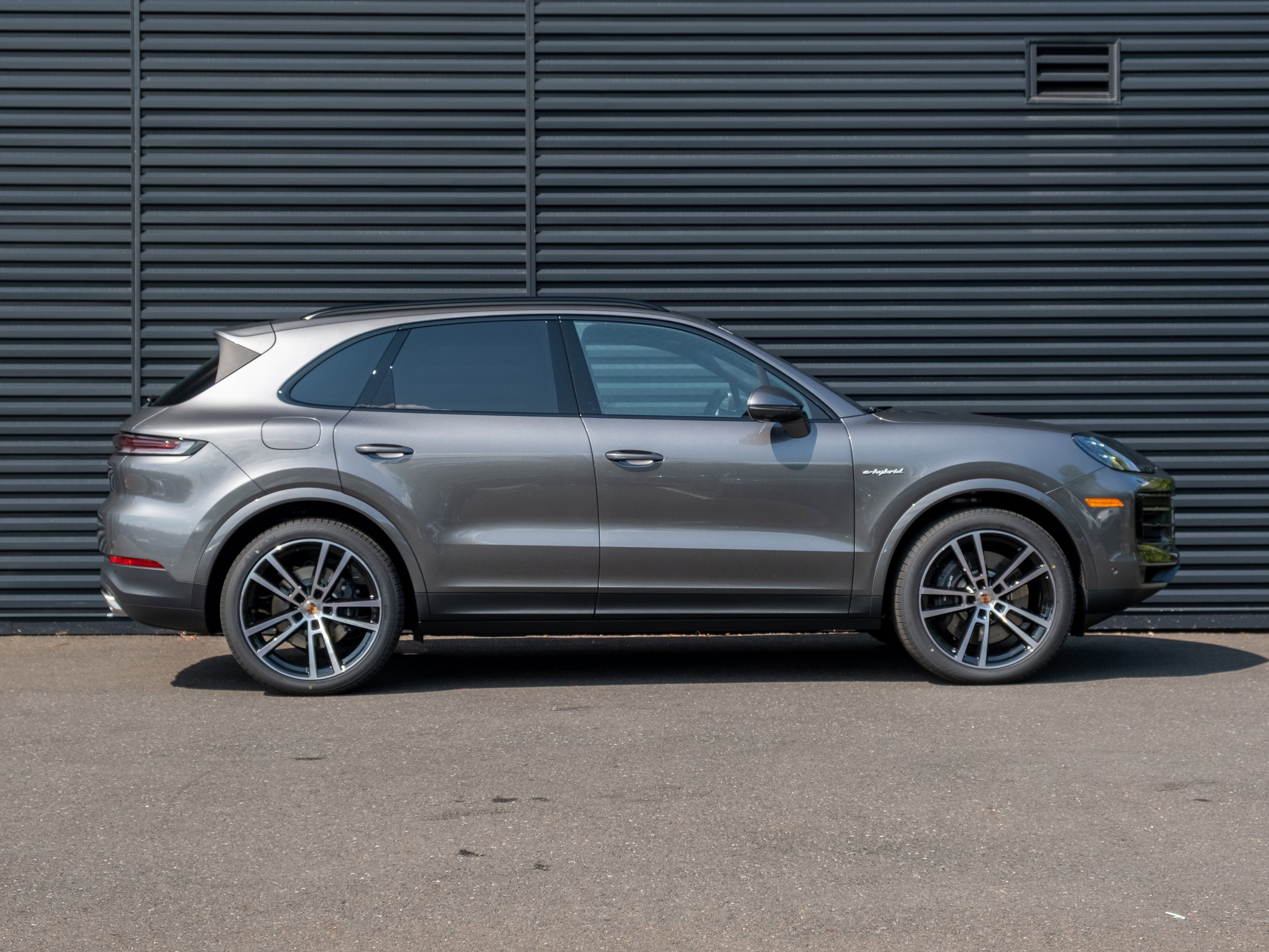 New 2026 Porsche Cayenne E-Hybrid image 9