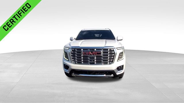 Used 2025 GMC Yukon Denali w/ Sun & Power Step Package image 4