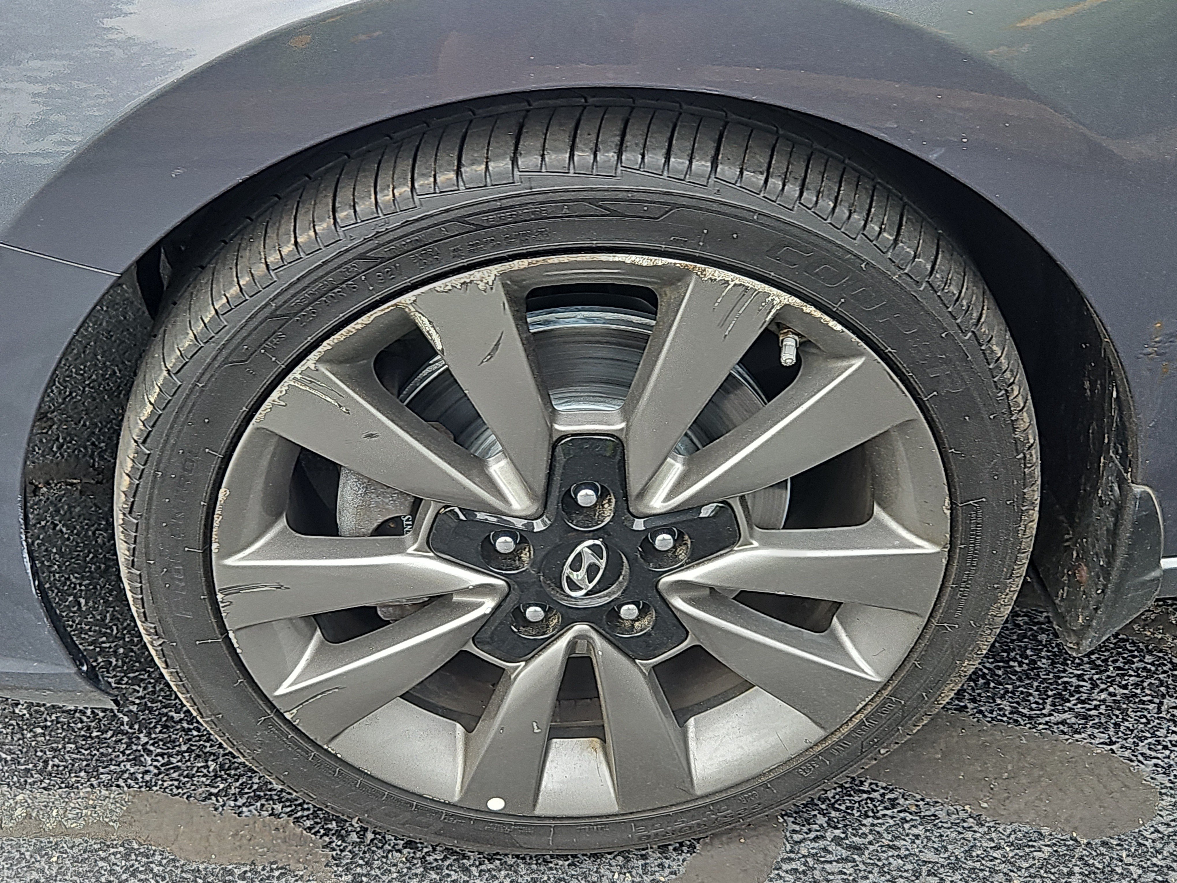 Used 2018 Hyundai Elantra GT Sport w/ Sport Tech Package 04 FWD image 4